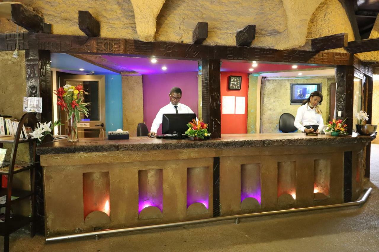 阿比让 Le Wafou酒店 外观 照片